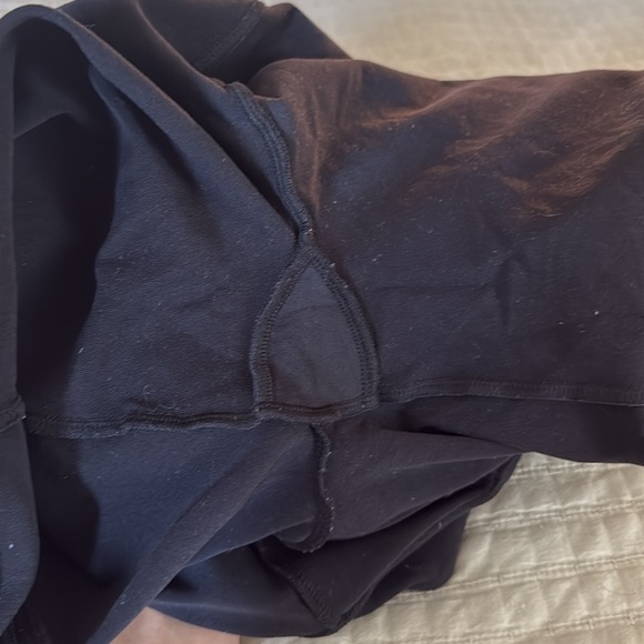 ALO // high waist flutter legging - Picture 6 of 8